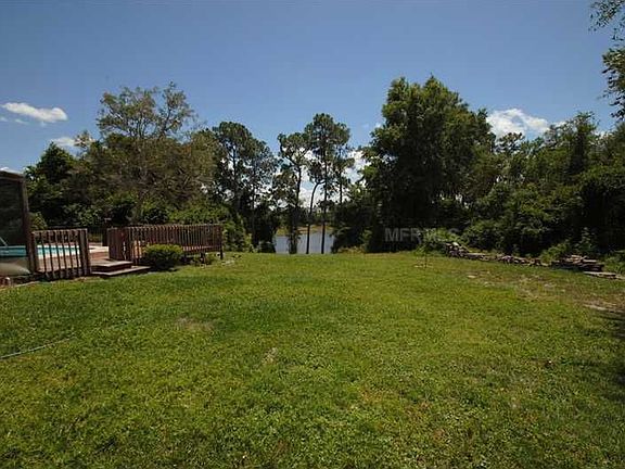 2nd image of 1909 Coble Dr