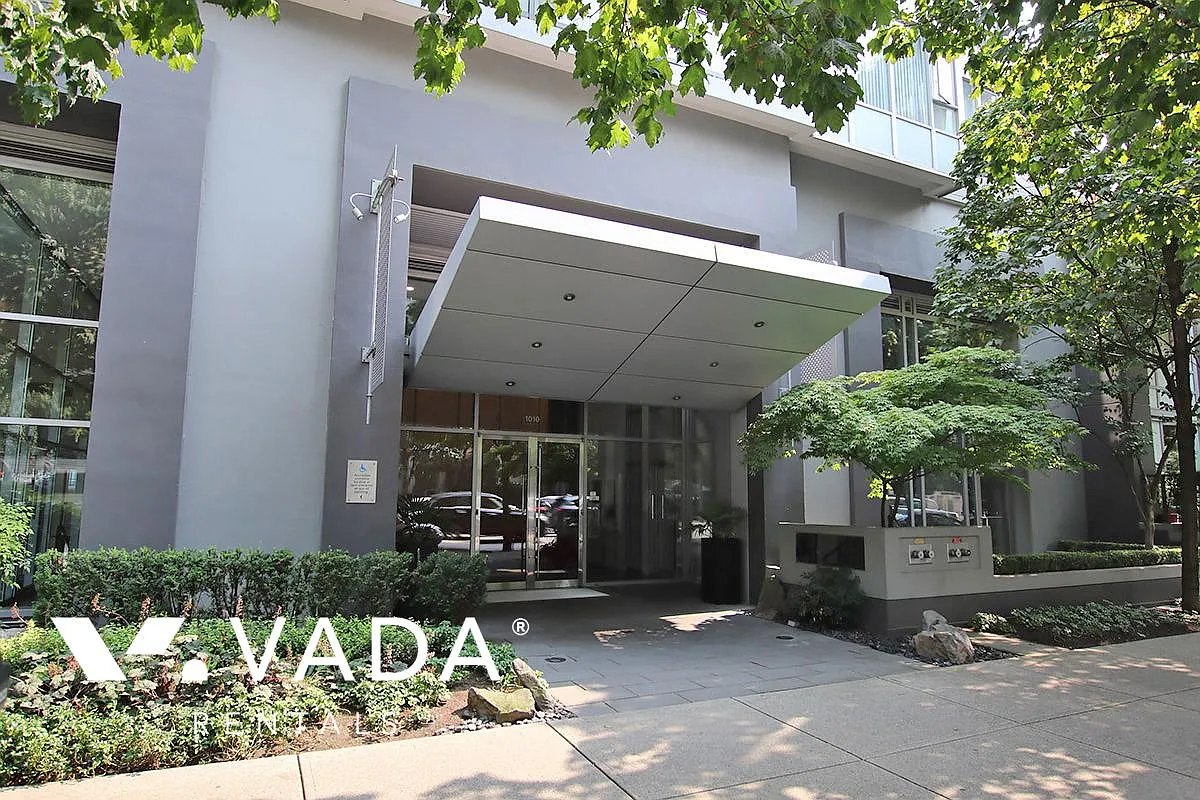1010 Richards Street Vancouver — Photo 1