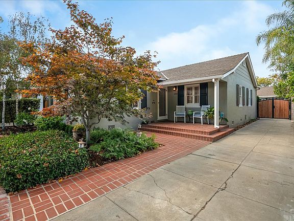 2nd image of 1341 Mariposa Ave