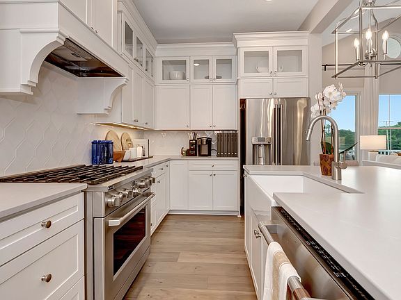 Large apron sink in island