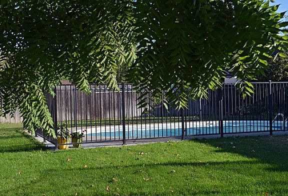 3rd image of 1348 Sturm Ave