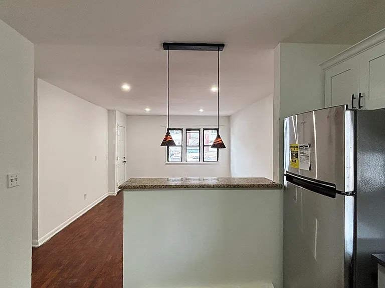 699 N 5th St #1 — Photo 2
