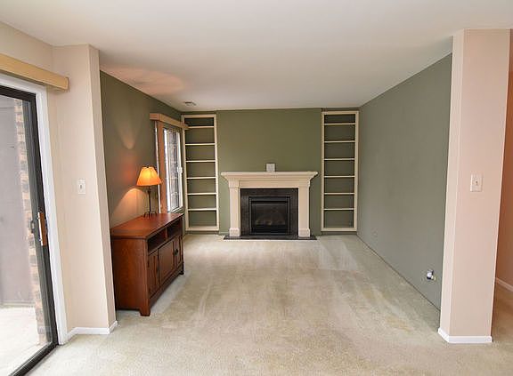 4th image of 1712 Lakecliffe Dr APT A