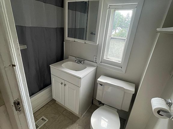 3rd image of 2255 Gaynor Ave NW Unit 2B