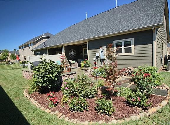 3rd image of 108 Canter Ln