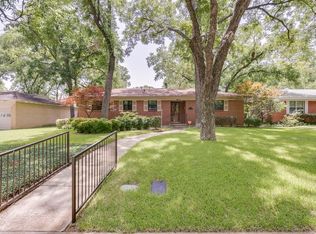 1604 W Lovers Ln, Arlington, TX 76013