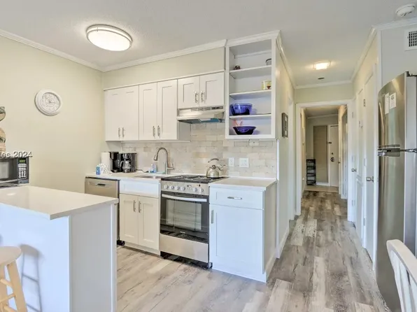 40 Folly Field Rd APT A236, Hilton Head Island, SC 29928