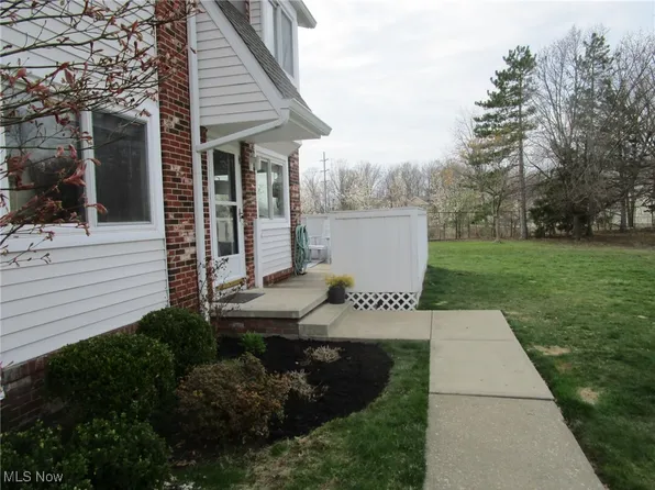 5454 Sierra Dr APT C, Willoughby, OH 44094