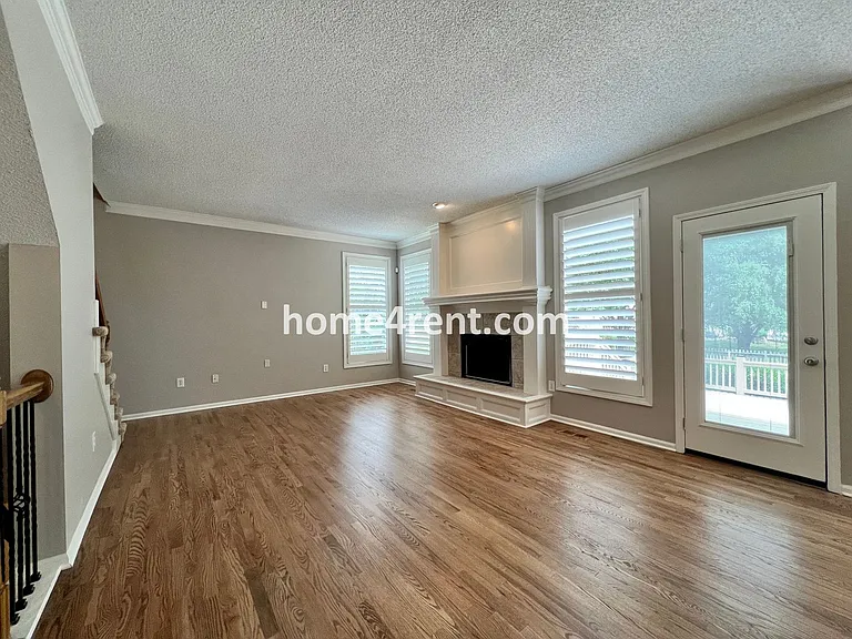 14068 W 147th Pl — Photo 7