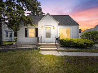 2808 S 76th St, West Allis, WI 53219