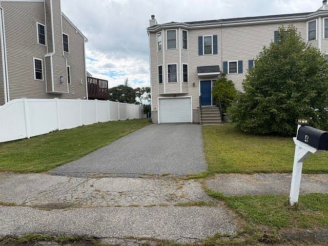1st image of 4 Pearlbush Path