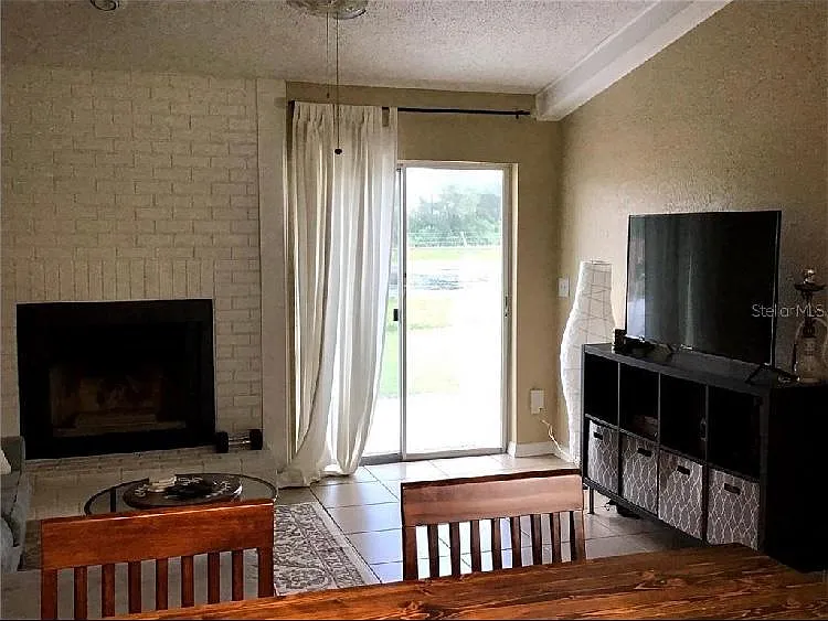 5109 Lawnton Ct — Photo 4