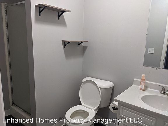 3rd image of 3201 Schuetzen Ln #3203