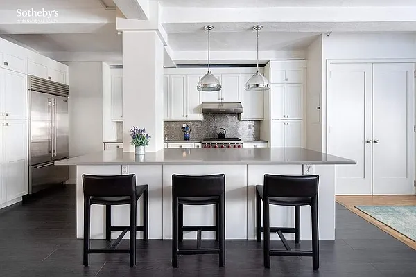 Sold by Sotheby's International Realty | media 5