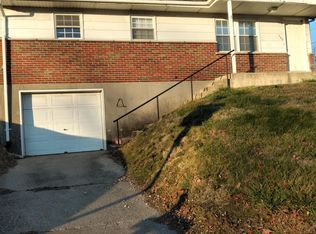 520 Boones Lick Rd, Saint Charles, MO 63301