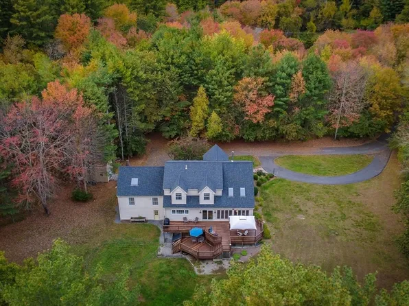 135 S Washington St, Norton, MA 02766