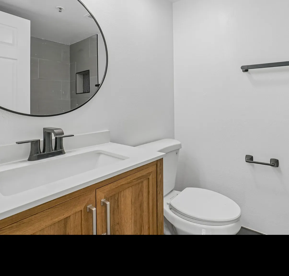 2 bed, 1014 sqft, $2,700 — Photo 2
