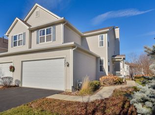 2957 Langston Cir, Saint Charles, IL 60175