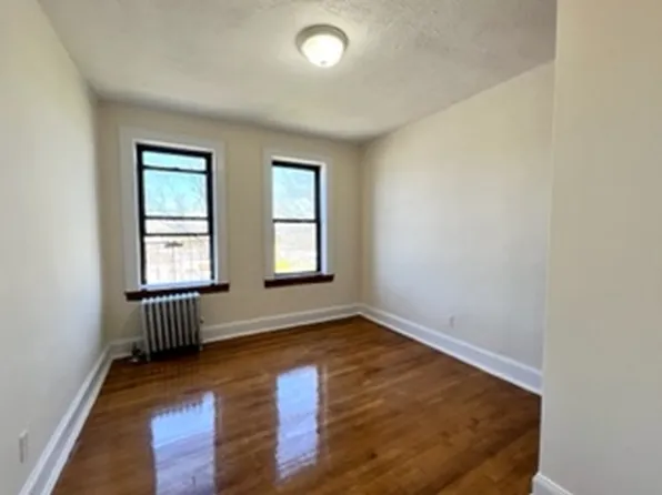 21-36 Crescent Street image 1 of 13