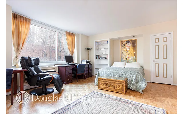 Rented by Douglas Elliman | media 39