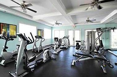 5th image of 2125 SE 10th Ave #1018