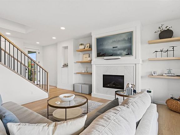 4th image of 52 W Elderberry Way