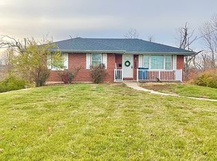 1718 Tanner Bridge Rd, Jefferson City, MO 65101