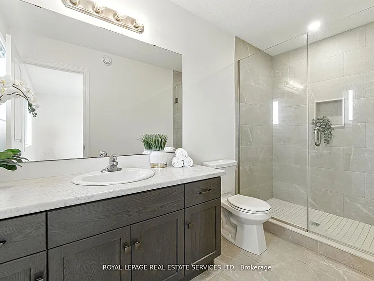 22 Marshall Dr #8 — Photo 25