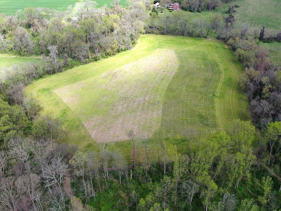 2nd image of 2525 Silver Rd