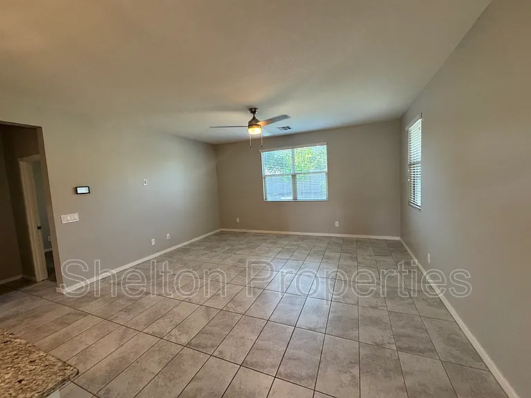 18787 W Yucatan Dr — Photo 6