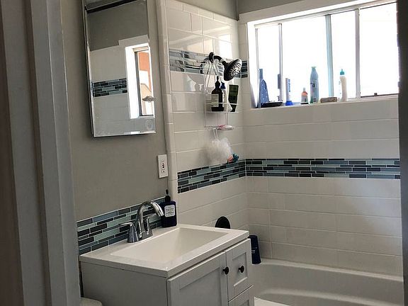 3rd image of 4263 Moraga Ave