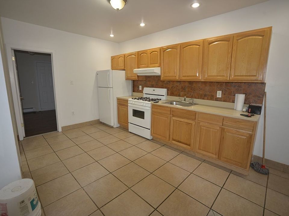 1st image of 43-17 25th Ave #11F