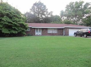 1705 N Kankakee St, Lincoln, IL 62656
