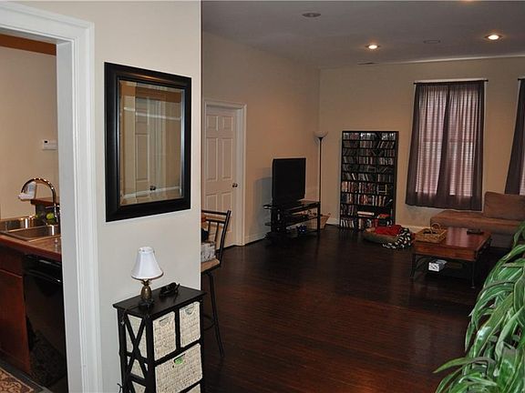 4th image of 617 High St APT H