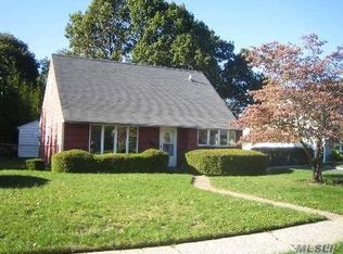 2450 1st St, East Meadow, NY 11554