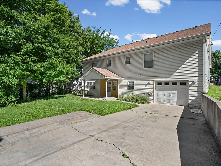 711 Kiowa St #B-1 — Photo 2