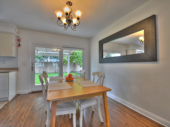 4th image of 420 Coastline Dr