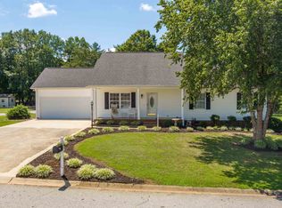 310 Silas Ct, Woodruff, SC 29388