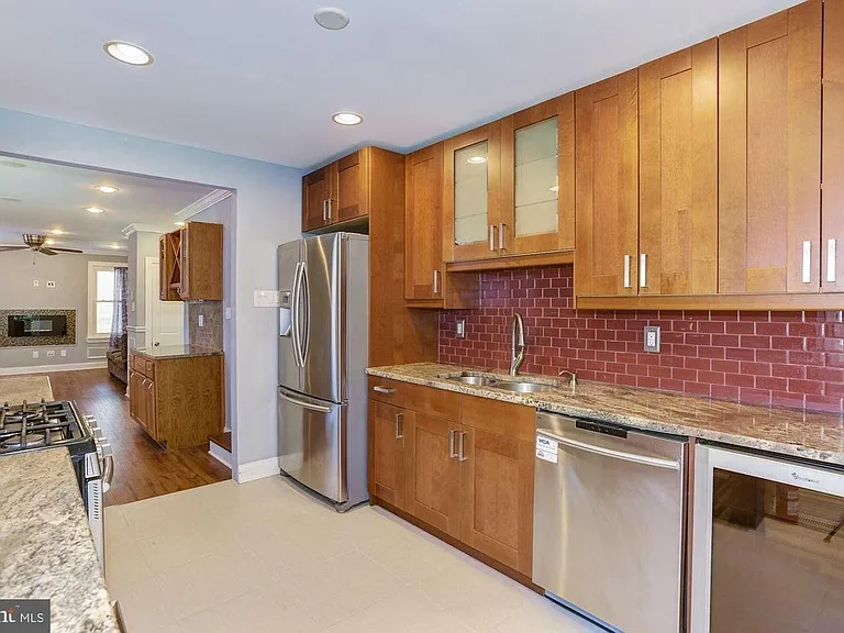 487 N Church St — Photo 12