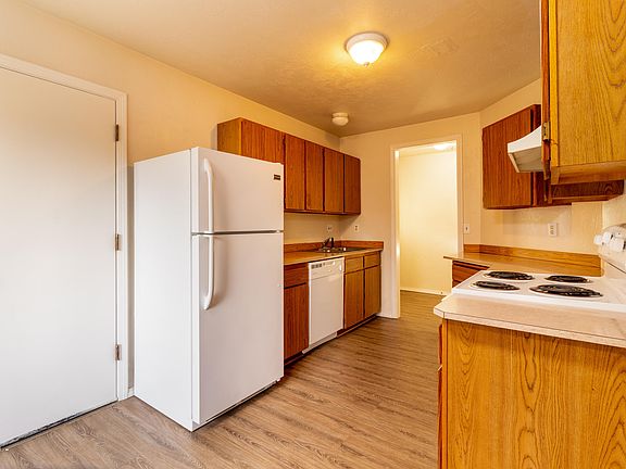 3rd image of 265/267 NE 56th Ct