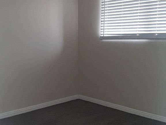 4th image of 1214 Molino Ave APT 8