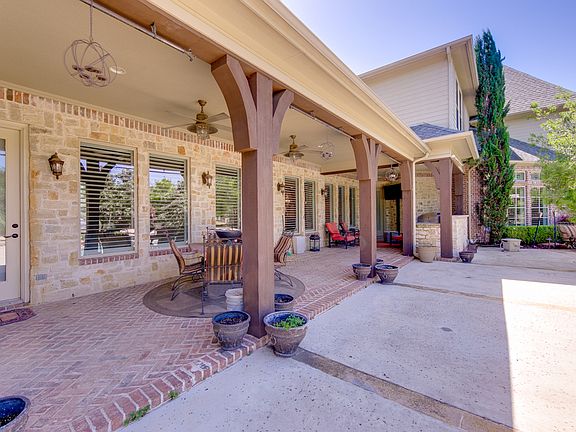 4th image of 1161 Stone Creek Dr