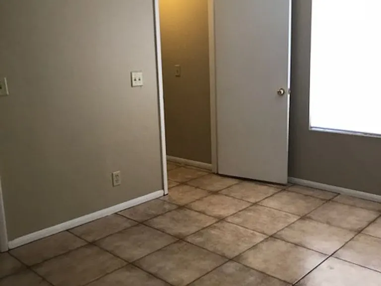 4800 Woodlake Ave — Photo 12