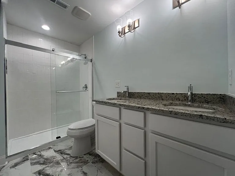 1208 Gay St #C — Photo 12