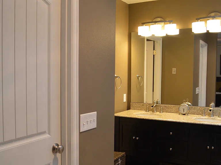 2832 Chambers Bay Dr — Photo 33