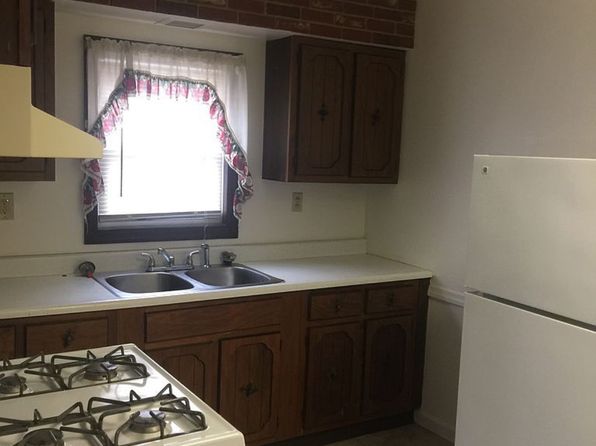 1554 Van Vranken Ave APT 3