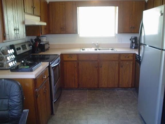 4th image of 2615 N Park Dr