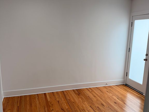 2nd image of 10901-09 Culver Blvd #10905