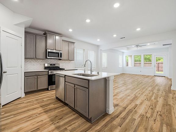 5th image of 21647 Alberta Forest Cir