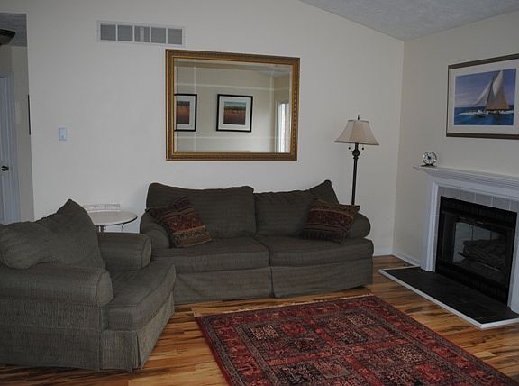 5th image of 6612 North St